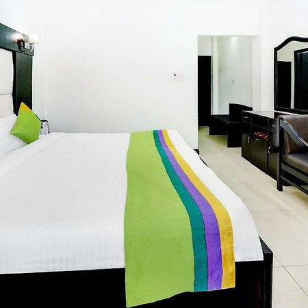 Treebo Trend Mussoorie Club Hotel Дехрадун Екстериор снимка
