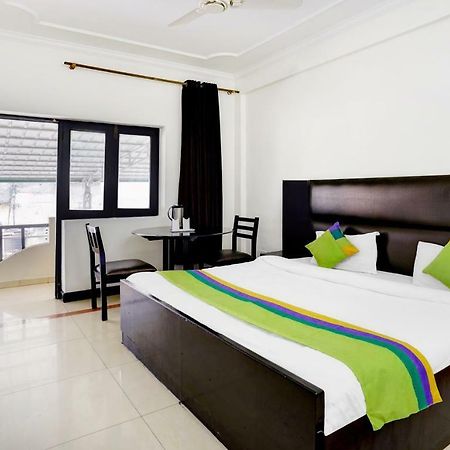 Treebo Trend Mussoorie Club Hotel Дехрадун Екстериор снимка