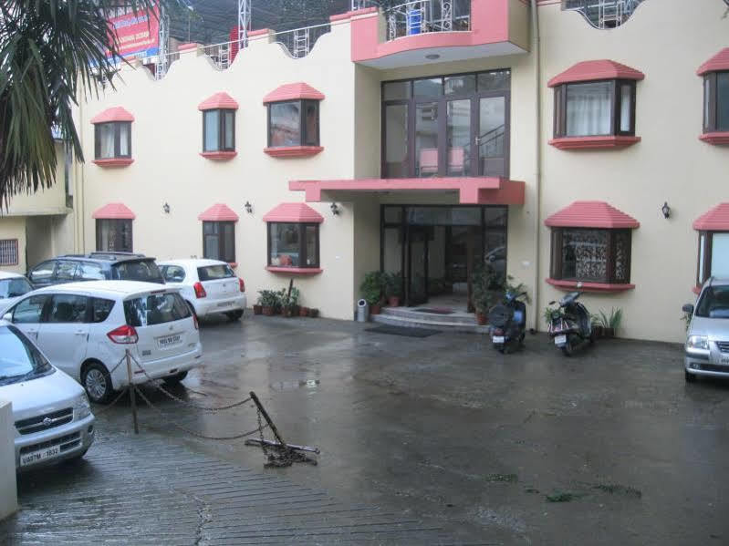 Treebo Trend Mussoorie Club Hotel Дехрадун Екстериор снимка