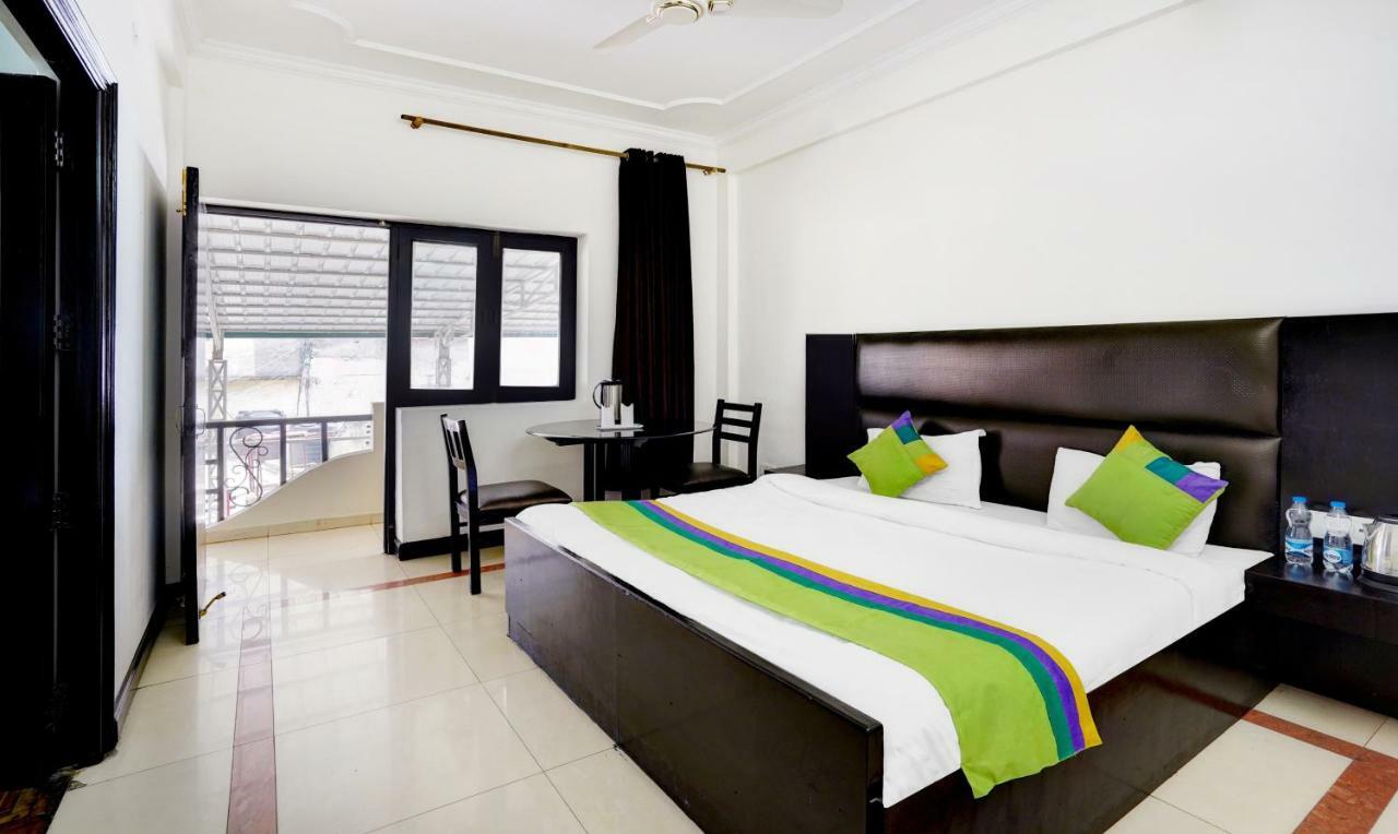 Treebo Trend Mussoorie Club Hotel Дехрадун Екстериор снимка