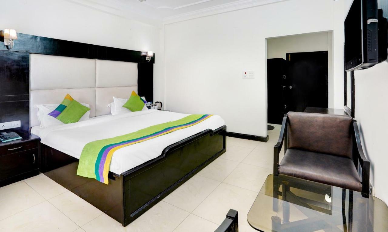 Treebo Trend Mussoorie Club Hotel Дехрадун Екстериор снимка